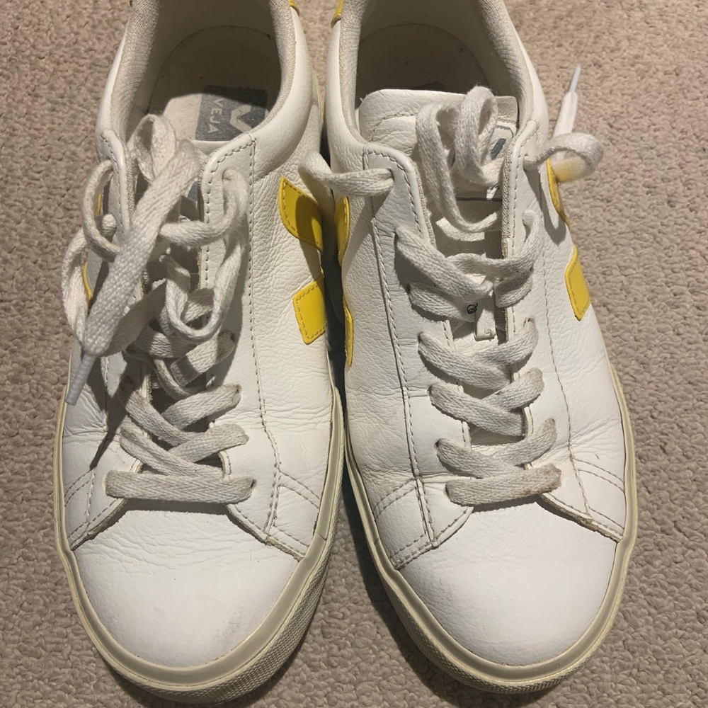 Gently used Veja sneakers in size 8 (W)!